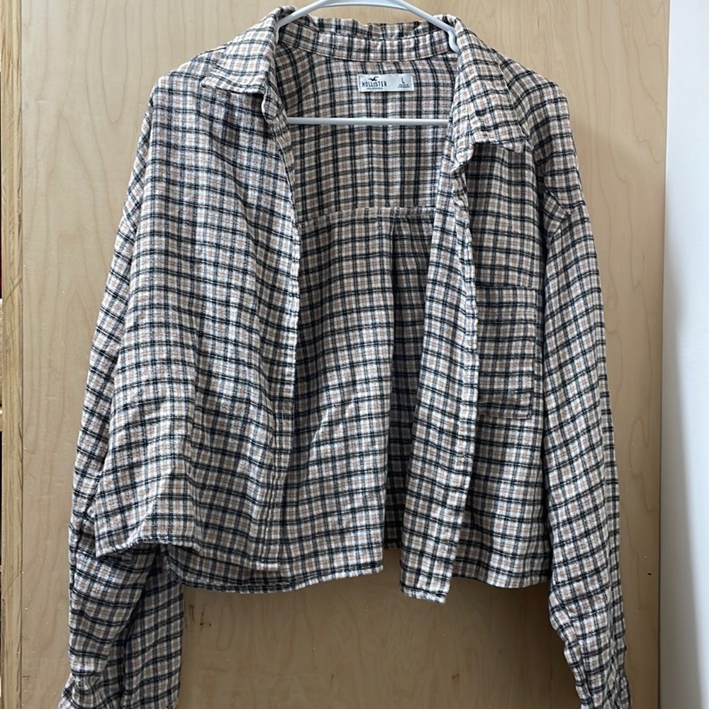 Hardly worn cropped flannel